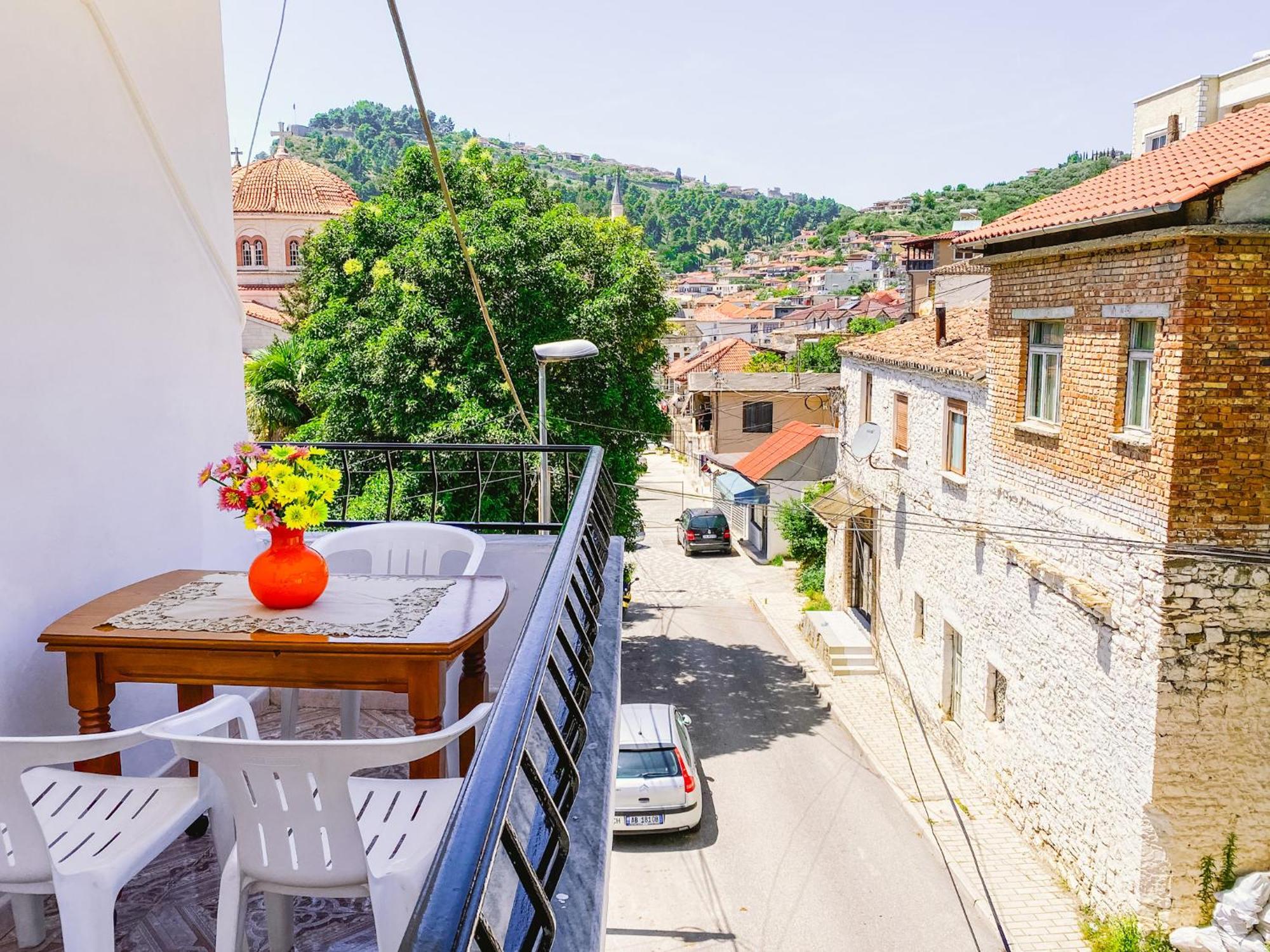 Villa House Of Linda 93 Berat Esterno foto
