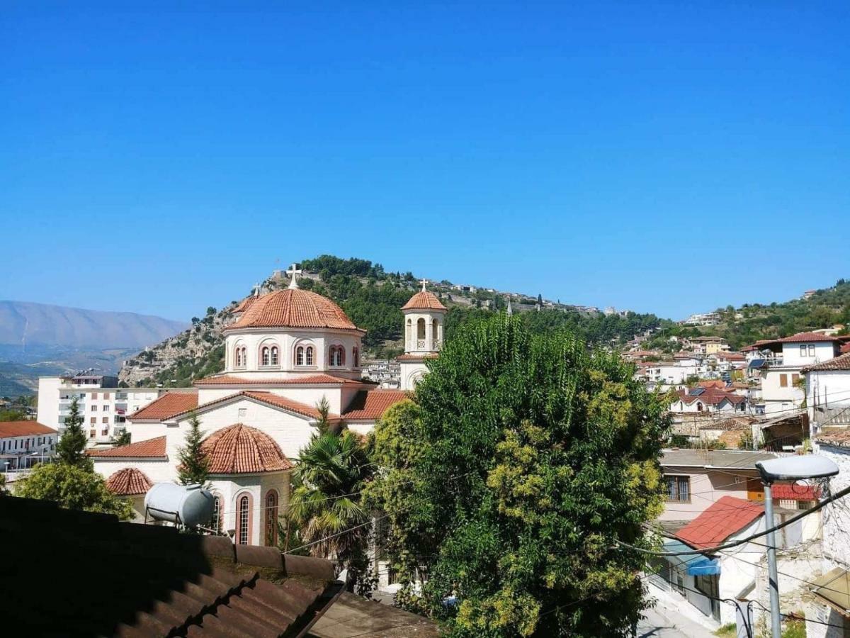 Villa House Of Linda 93 Berat Esterno foto